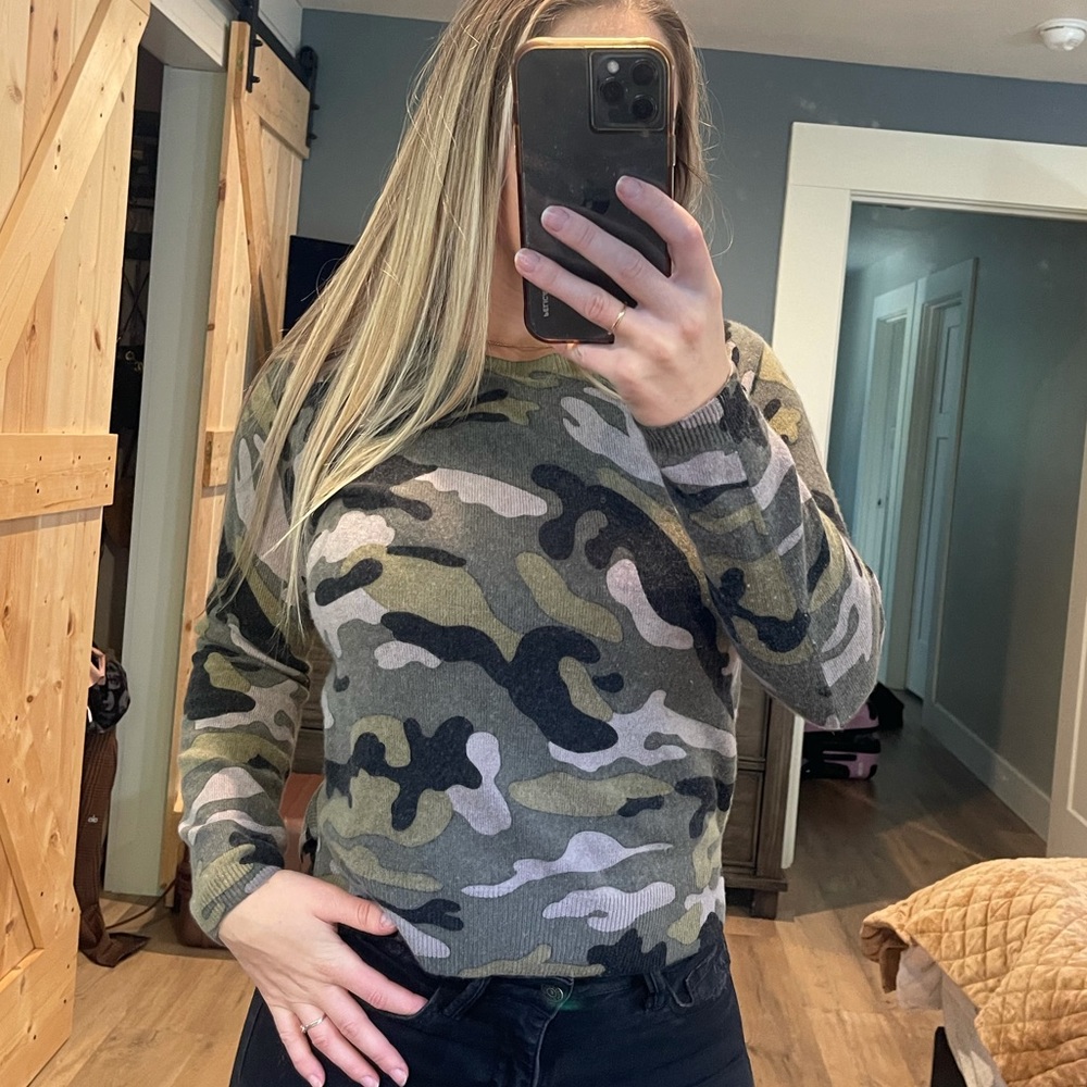 Philosophy size medium camo CASHMERE sweater
